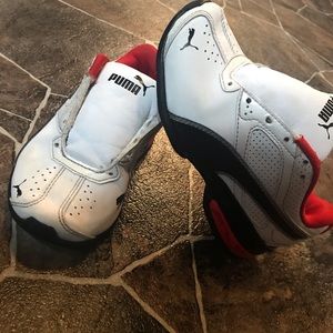 Boys toddler size 11 Puma sneakers